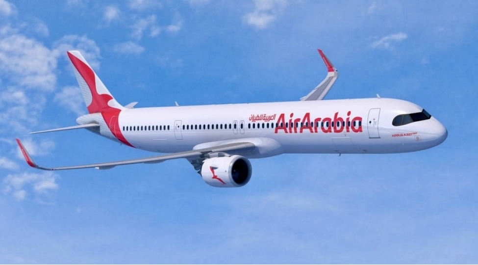 moskva-sharja-reysini-heyata-kechiren-teyyare-baki-aeroportuna-mecburi-enish-edib