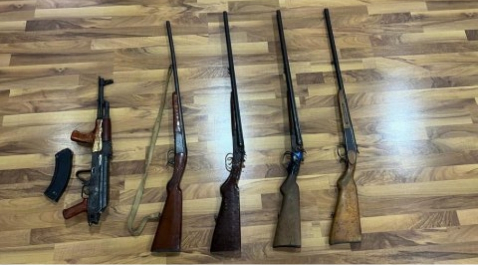 din-oten-gun-ayri-ayri-rayonlarda-avtomat-tapancha-qumbara-tufeng-ve-patronlar-ashkarlanib