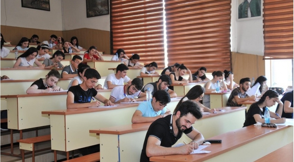 azerbaycanda-dord-universitete-akkreditasiya-verilib