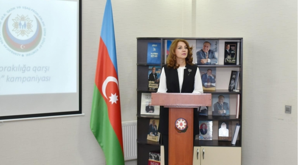 mekteb-psixoloqlari-uchun-ushaqlarin-meishet-zorakiliginda-mudafiesi-movzusunda-telim-kechirilib