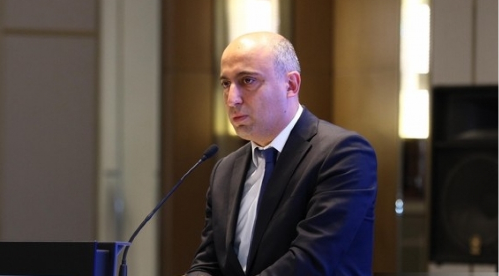 nazir-kohneden-qalan-bagcha-modeli-chox-bahalidir