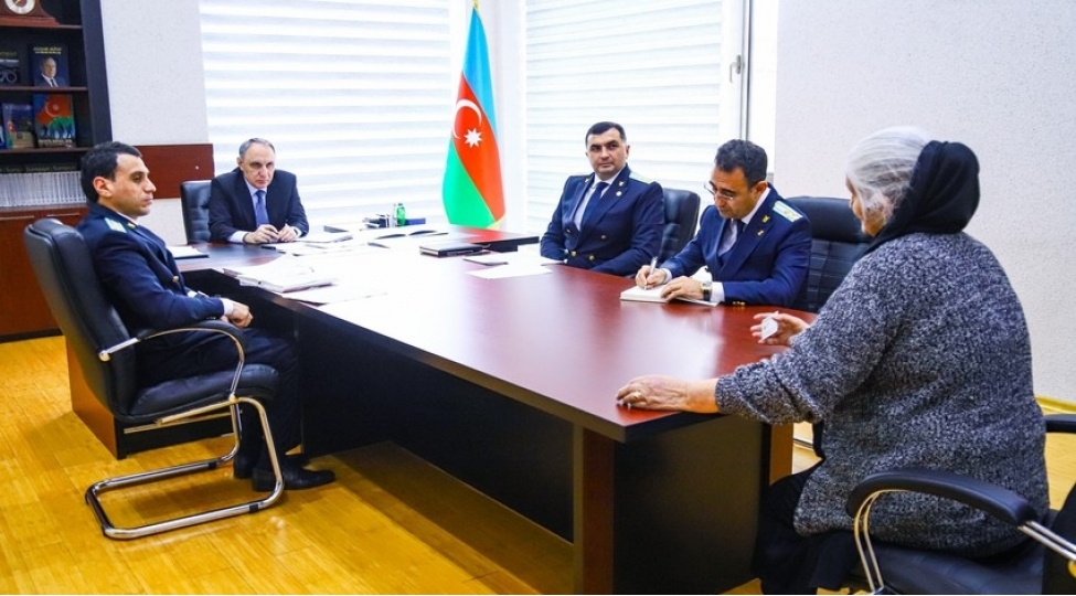 bash-prokuror-sumqayit-sheherinde-vetendashlari-qebul-edib-2