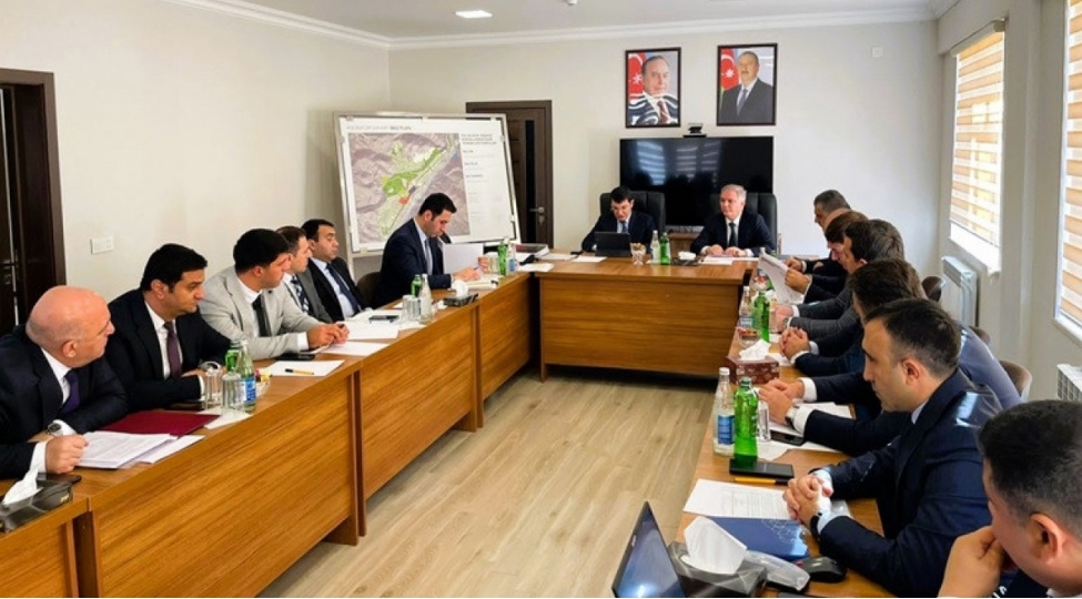 kelbecerde-idarelerarasi-merkezin-iqtisadi-meseleler-uzre-ishchi-qrupunun-iclasi-kechirilib