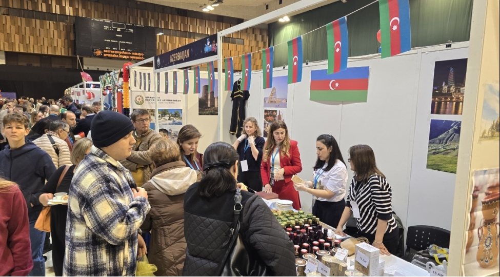 azerbaycan-sarayevodaki-xeyriyye-yarmarkasinda-ishtirak-edib