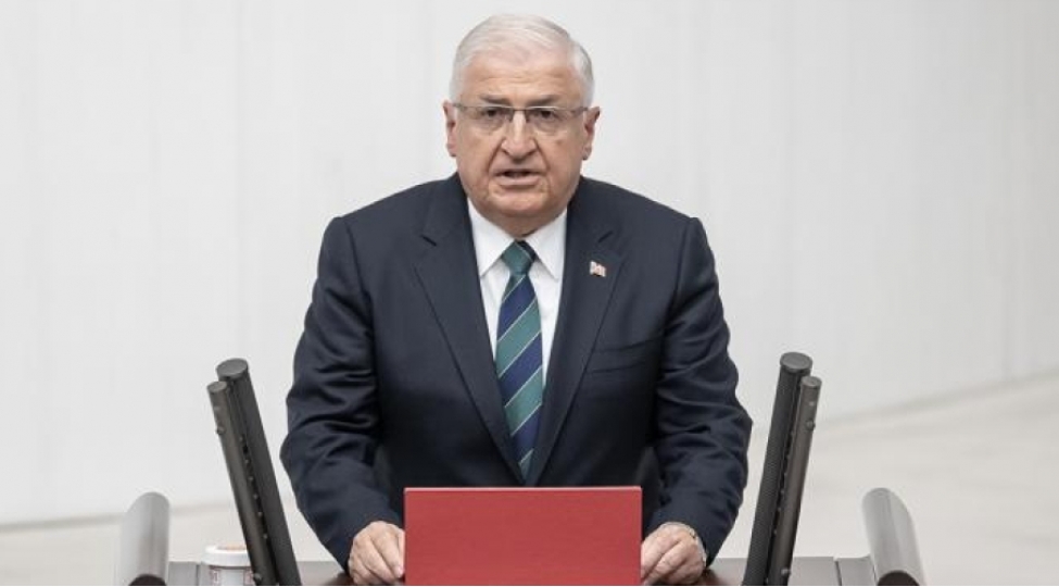 turkiyenin-mudafie-naziri-herbi-paradi-izlemek-uchun-bakiya-sefer-edecek