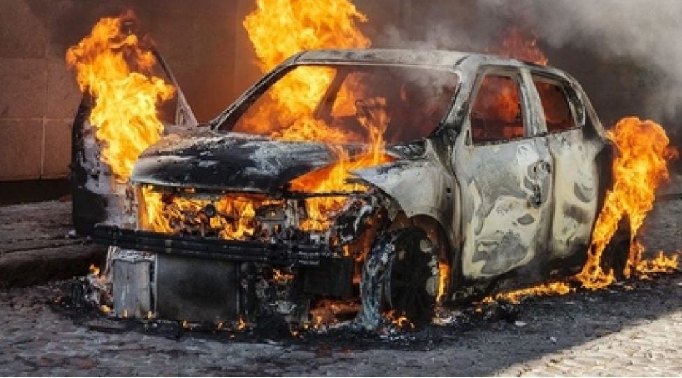 qaxda-opel-astra-yanib