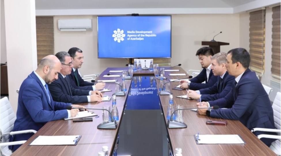 media-da-qazaxistanla-media-savadliligi-ve-tecrube-mubadilesi-muzakire-olunub