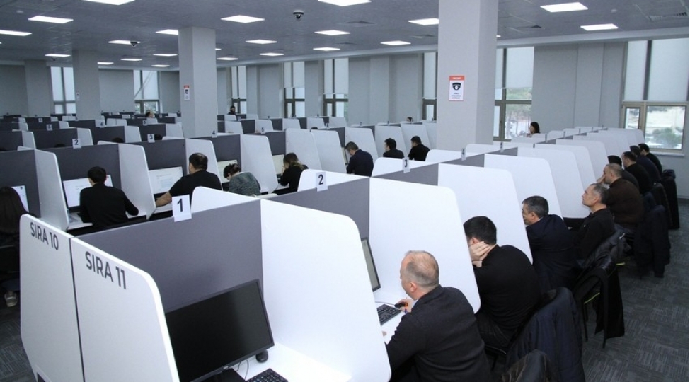 vekilliye-qebul-uzre-yazili-test-imtahani-kechirilib