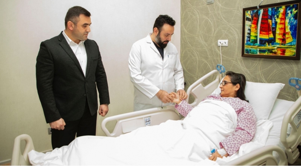 yashat-fondu-shehid-cavidan-agayevin-anasinin-emeliyyat-xerclerini-odeyib