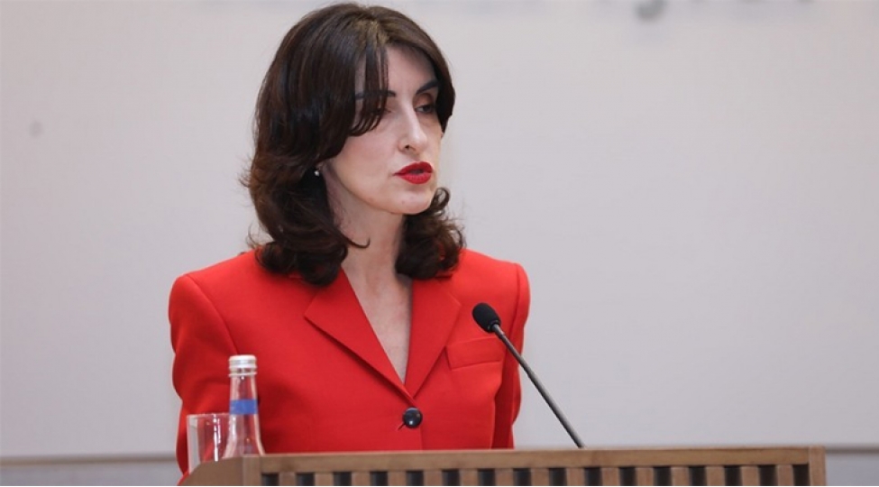 gurcustanin-xin-rehberi-sheffafliq-haqqinda-qanun-gizli-planlarin-qarshisini-aldi
