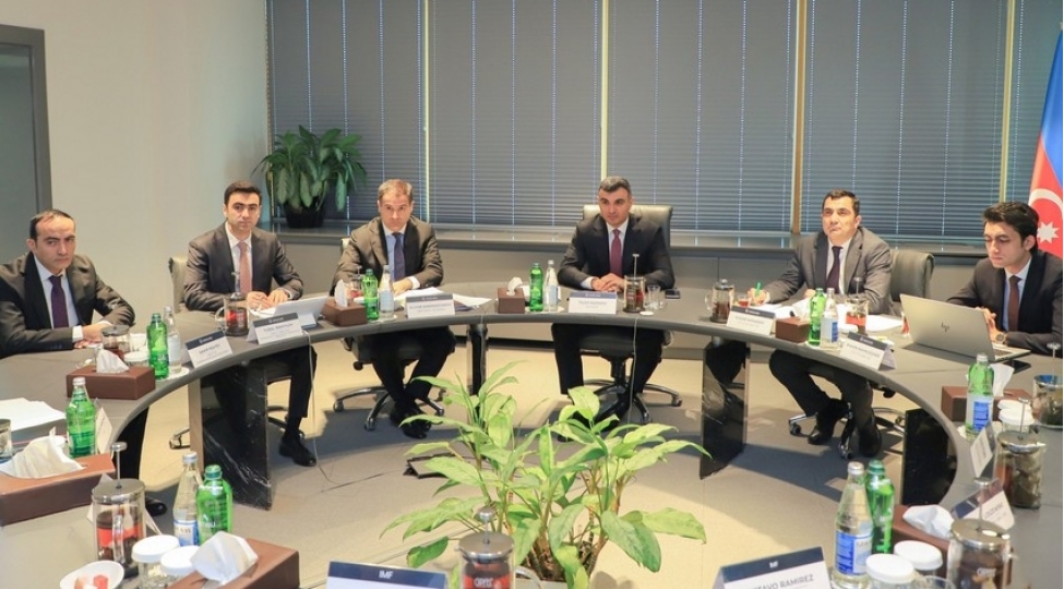 amb-veimf-maliyye-sektorunun-qiymetlendirilmesi-layihesini-muzakire-edib