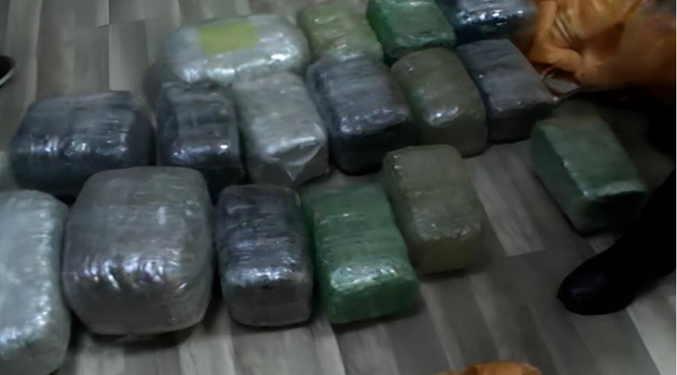 azerbaycana-qeyri-leqal-yollarla-getirilen-36-kq-narkotik-vasite-ashkarlanib