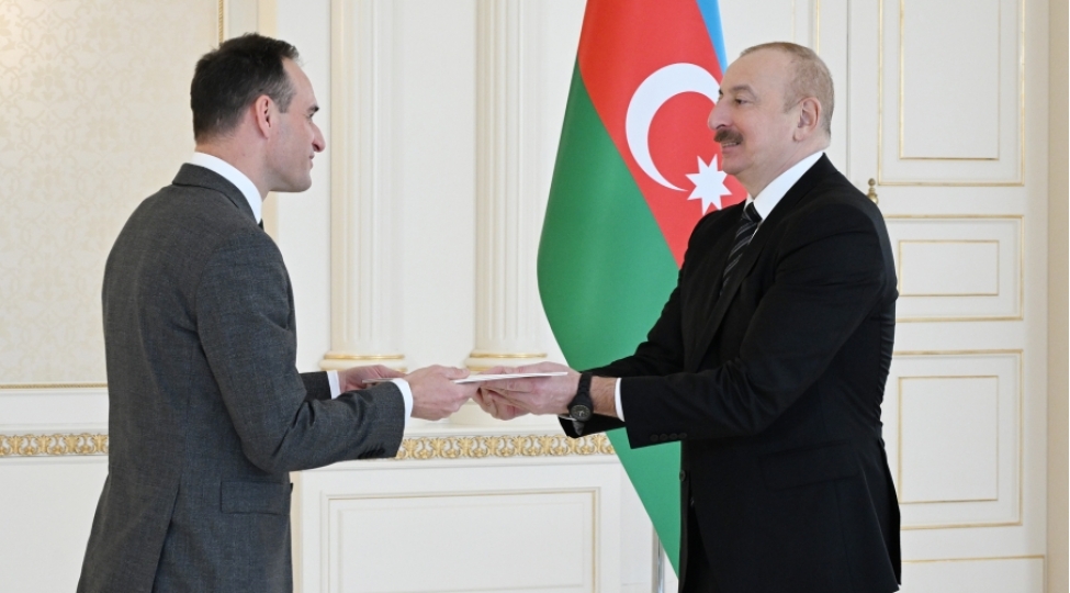 prezident-ilham-eliyev-sloveniyanin-olkemizde-yeni-teyin-olunmush-sefirinin-etimadnamesini-qebul-edib-yenilenib