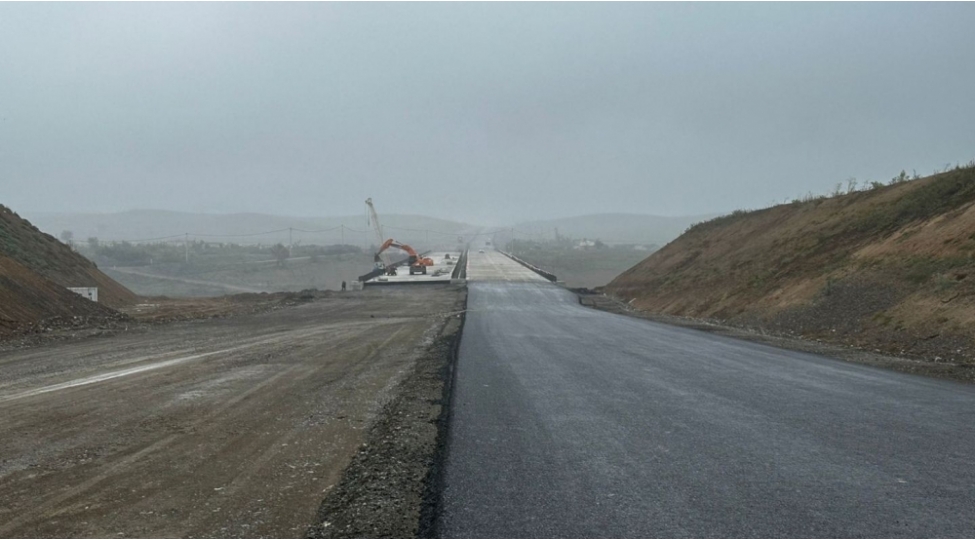20-ilde-aayda-nin-neche-kilometr-yeni-yol-chekdiyi-achiqlanib