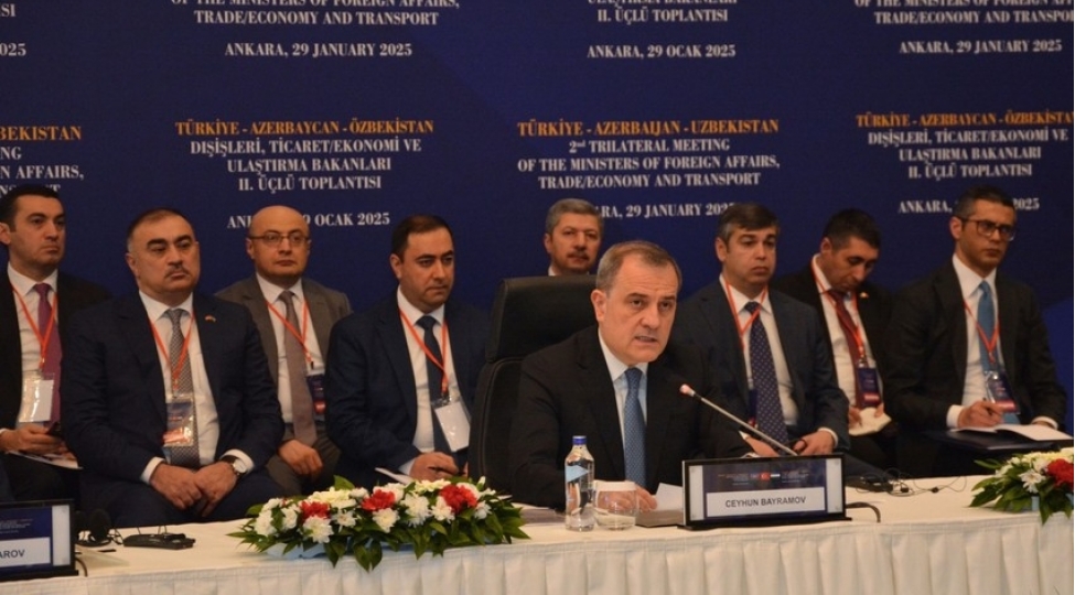 ceyhun-bayramov-orta-dehlizin-inkishafi-emekdashligin-daha-da-genishlendirilmesi-uchun-elave-imkanlar-yaradir