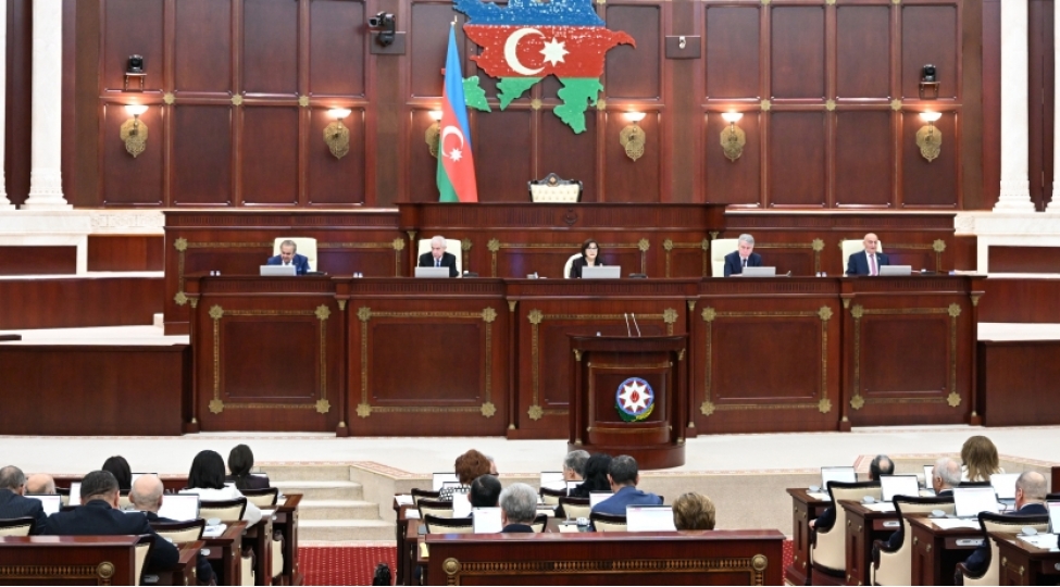 milli-meclisin-novbeti-plenar-iclasi-bashlayib-5