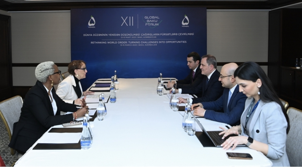 ceyhun-bayramov-bmt-nin-ticaret-ve-inkishaf-uzre-konfransinin-bash-katibi-ile-gorushub