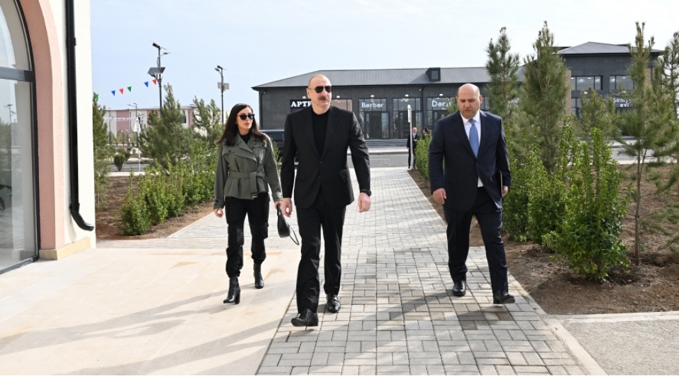 ilham-eliyev-ve-birinci-xanim-agdamin-saricali-kendinin-ilk-merhelesinin-achilishinda-ishtirak-edib