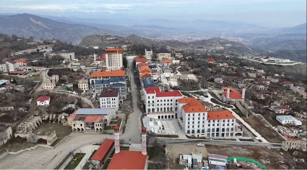 qarabag-ve-sherqi-zengezur-olkemizin-yeni-iqtisadi-guc-merkezine-chevrilir