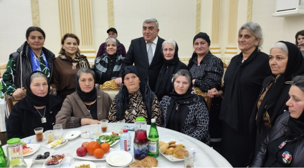 ramazan-ayi-munasibetile-qubada-iftar-sufresi-teshkil-olunub-foto