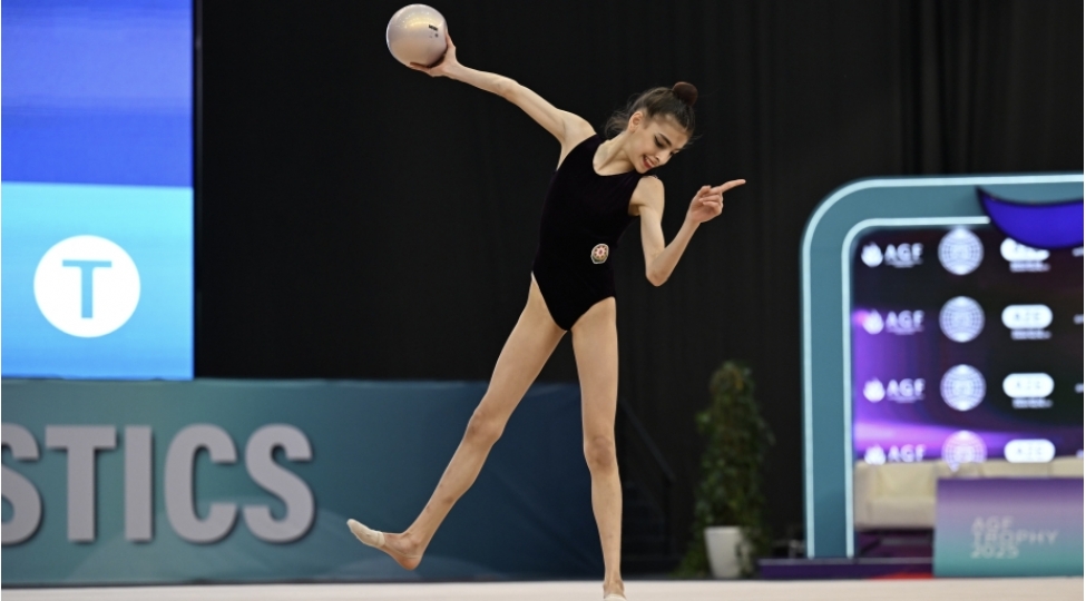 azerbaycanin-yeddi-gimnasti-bakidaki-beynelxalq-turnirde-finala-yukselib