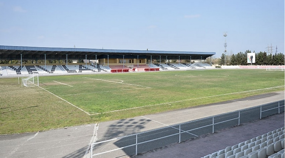 yevlaxda-futbol-obyektlerine-baxish-kechirilib