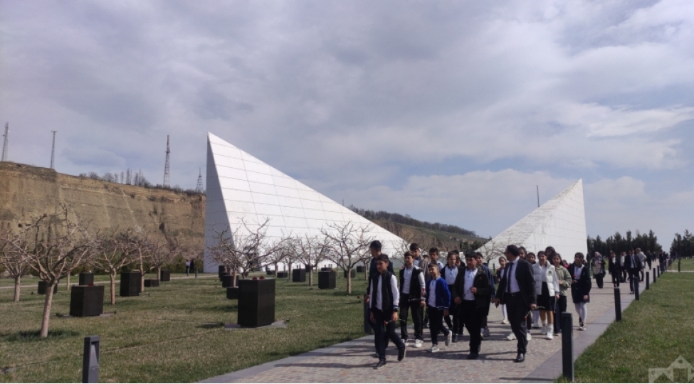 quba-soyqirimi-memorial-kompleksi-ziyaret-olunur-2