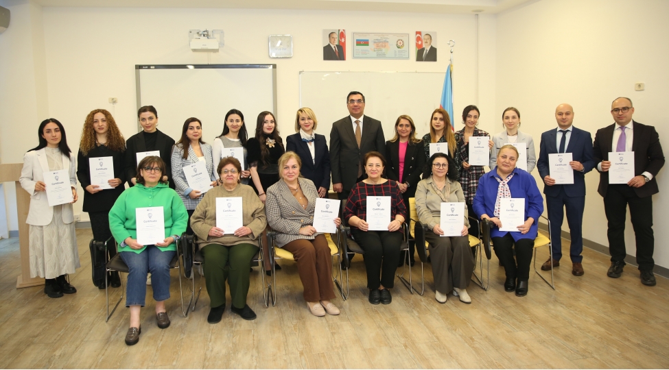 banm-muellimlerine-british-council-sertifikatlari-teqdim-olunub