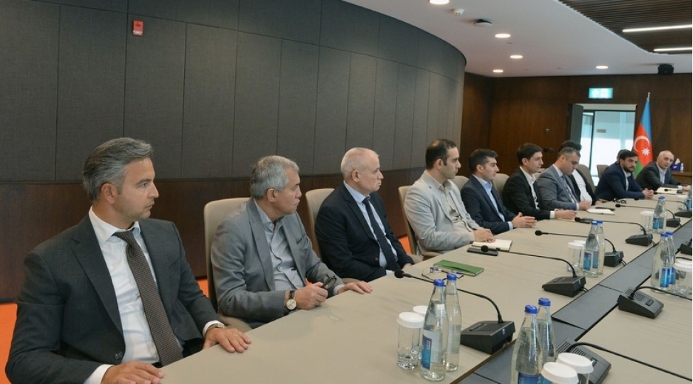 2-ci-el-avtomobillerin-tekrar-satishi-ile-yaranan-edv-ohdelikleri-muzakire-edilib