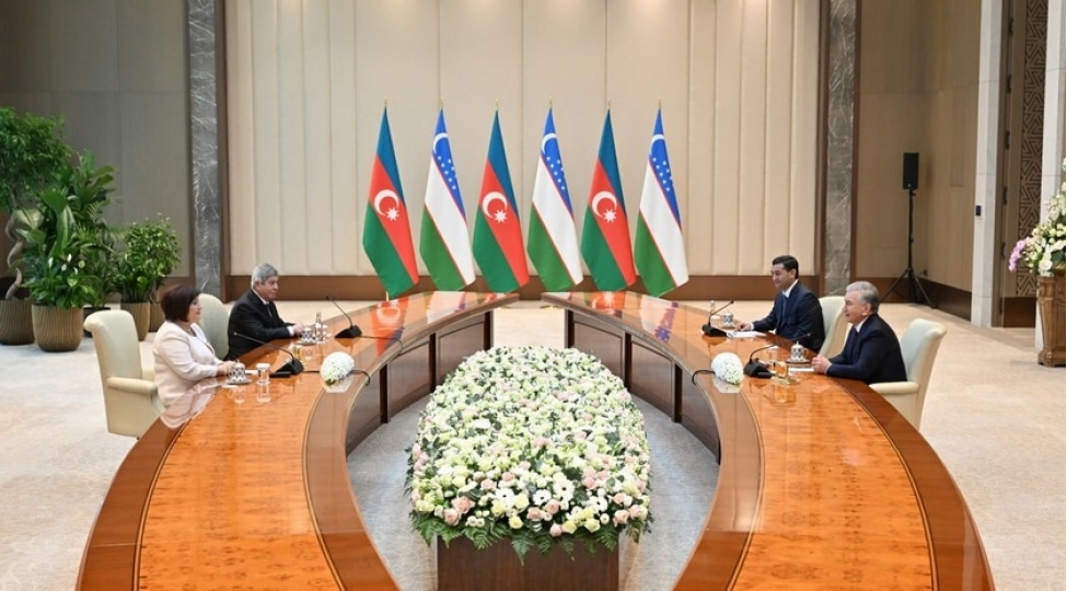 ozbekistan-prezidenti-sahibe-qafarova-ile-gorushub
