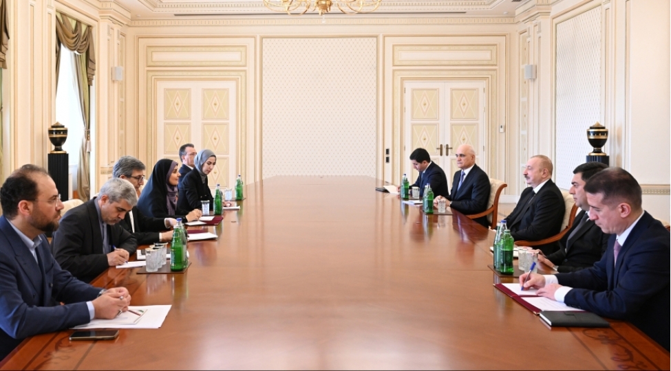 prezident-ilham-eliyev-iranin-yol-ve-shehersalma-nazirini-qebul-edib-2