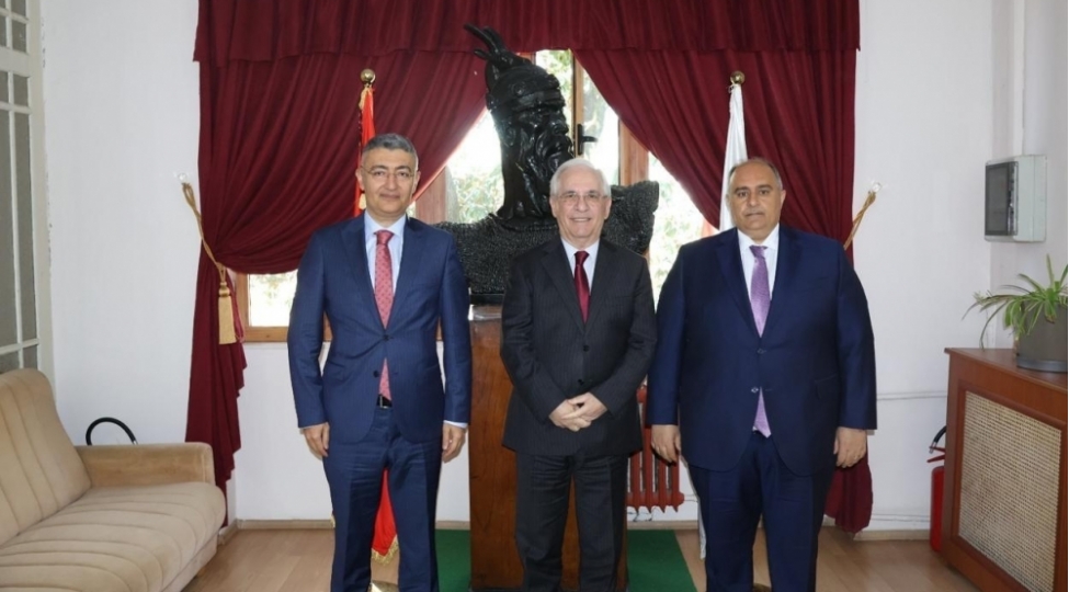 bsu-nun-rektoru-albaniya-milli-elmler-akademiyasinin-prezidenti-ile-gorushub-foto