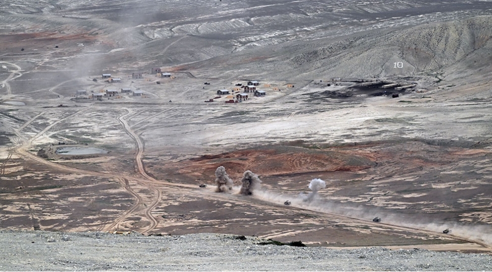 azerbaycan-ordusunda-doyush-atishli-taktiki-telim-kechirilib-video