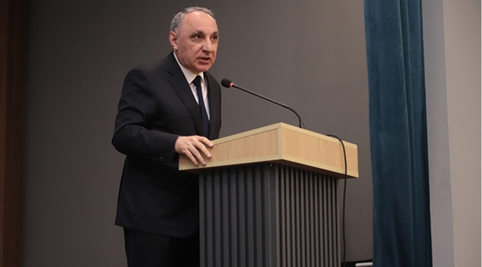 qarabag-universitetinde-heyder-eliyev-ve-suveren-azerbaycan-movzusunda-konfrans-kechirilir