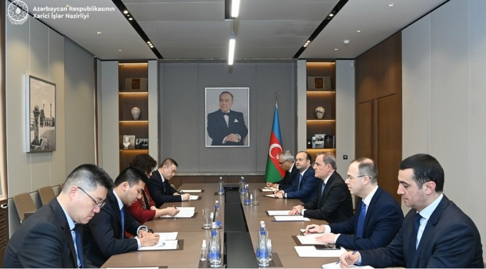 ceyhun-bayramov-yeni-chin-sefirinin-etimadnamesinin-suretini-qebul-edib