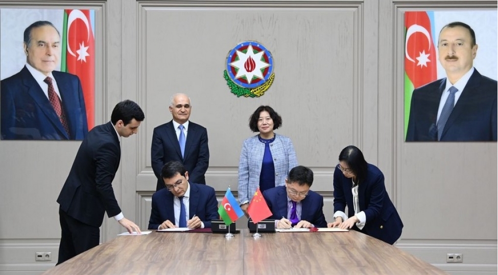 azerbaycanla-chin-arasinda-vizasiz-gedish-gelish-haqqinda-sazish-imzalanacaq