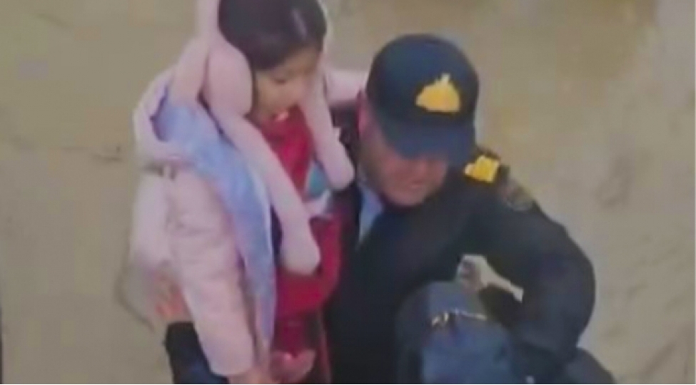 ushaqlar-su-basan-erazilerden-bele-chixarilir-video