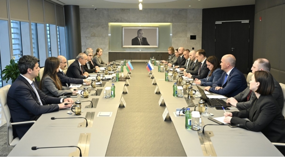 iqtisadiyyat-nazirliyi-rusiyanin-dovlet-qeydiyyati-kadastri-ve-kartoqrafiya-xidmeti-ile-melumat-mubadilesini-muzakire-edib