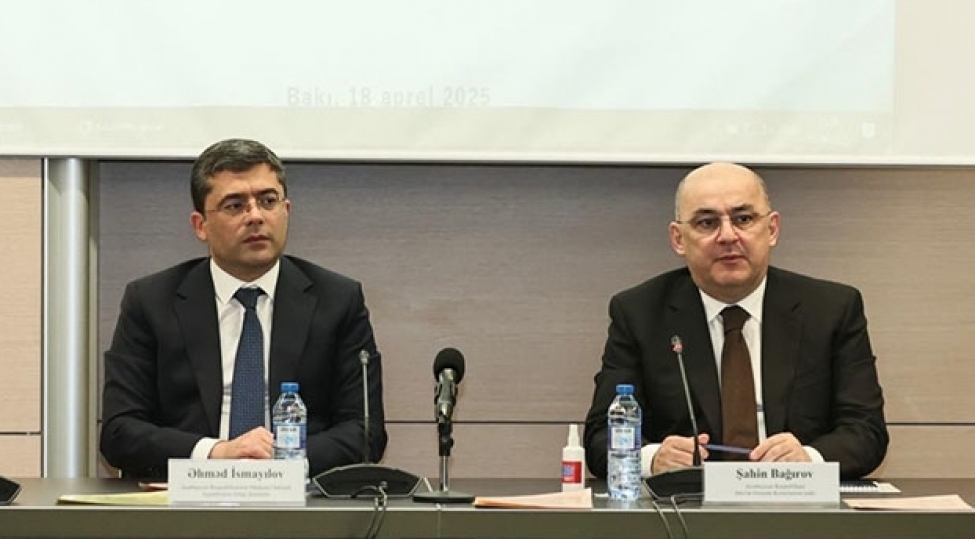 reqemsal-gomruk-ve-media-movzusunda-seminar-kechirilib