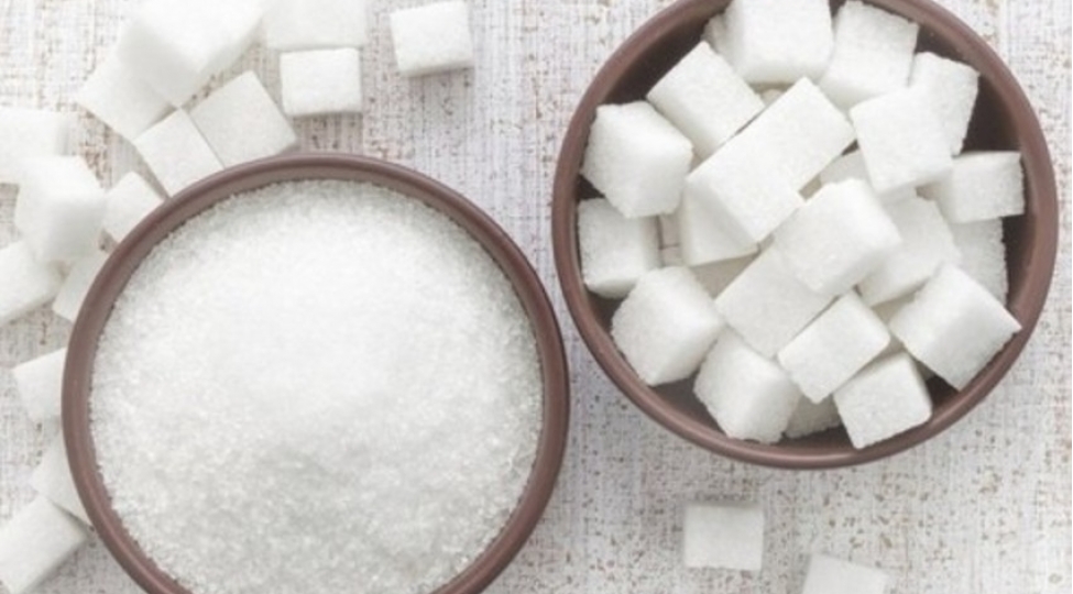 azerbaycan-21-den-chox-sheker-ixrac-edib