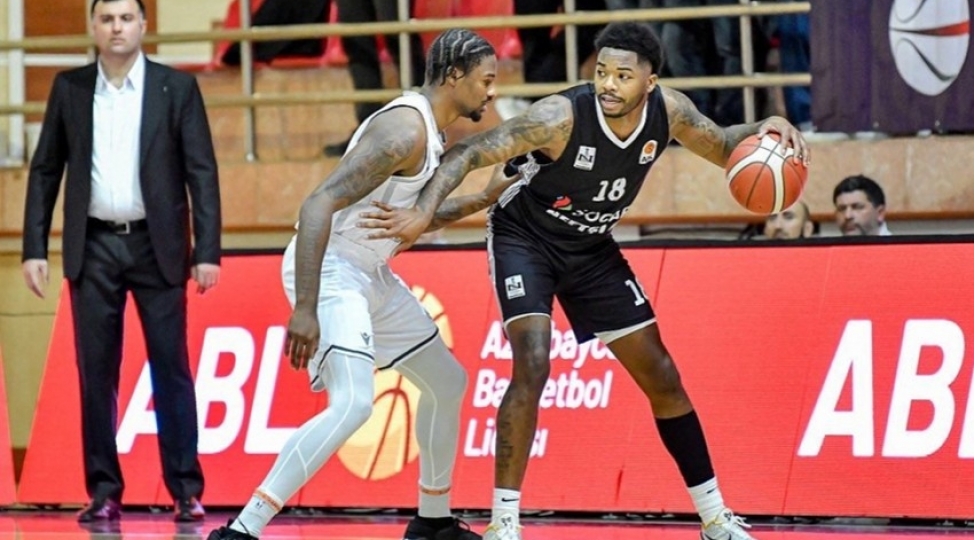 neftchi-amerikali-basketbolchusu-ile-yollarini-ayirib