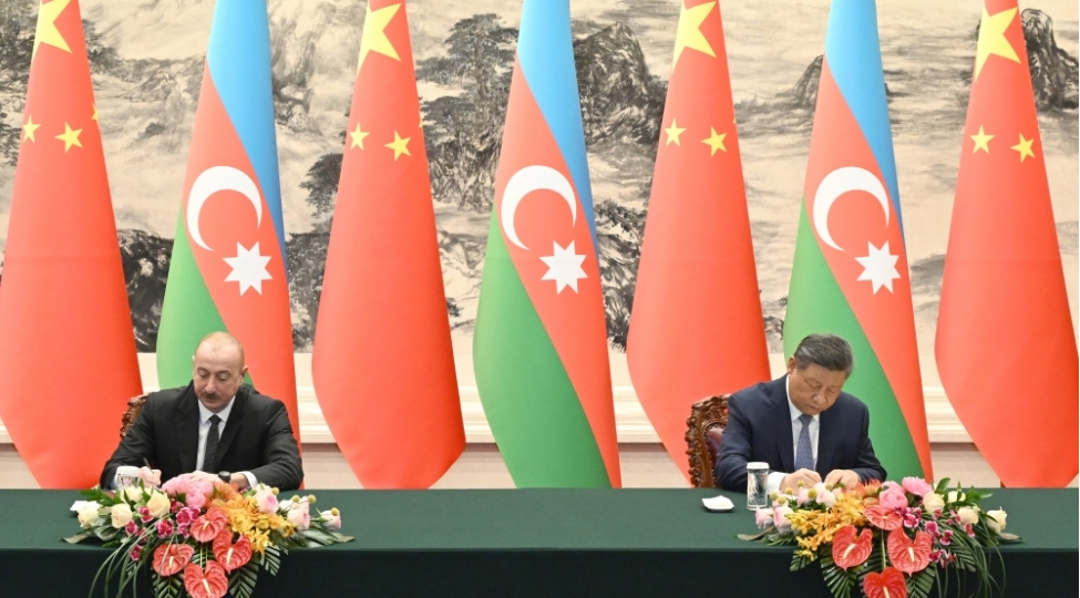azerbaycan-ile-chin-arasinda-herterefli-strateji-terefdashliq-elaqelerinin-qurulmasi-haqqinda-birge-beyanat-imzalanib