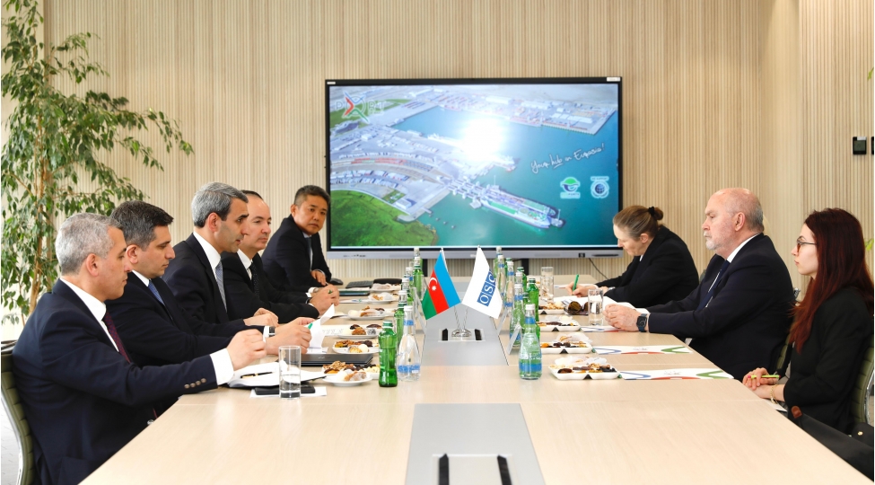 ady-ve-atet-arasinda-neqliyyat-logistika-sahesinde-emekdashliq-imkanlari-muzakire-edilib