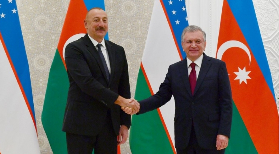 ozbekistan-ve-azerbaycan-prezidentleri-arasinda-telefon-danishigi-olub