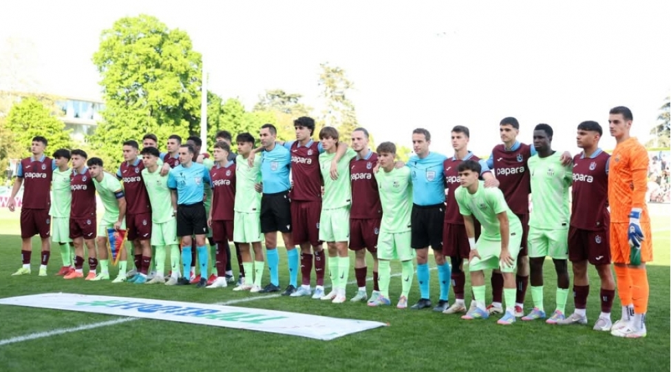 turkiye-klubu-uefa-gencler-liqasinin-finalinda-barselonaya-uduzub