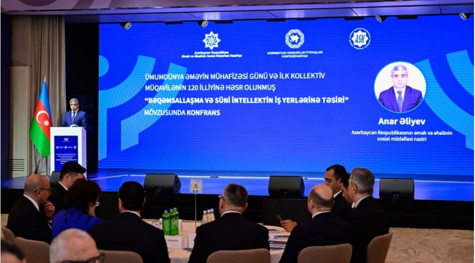 bakida-reqemsallashma-ve-suni-intellektin-ish-yerlerine-tesiri-movzusunda-konfrans-kechirilir
