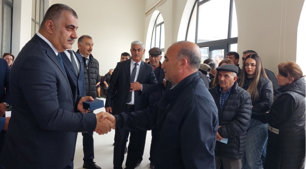 saricali-kendinde-daha-39-aileye-evlerin-acharlari-teqdim-edilib