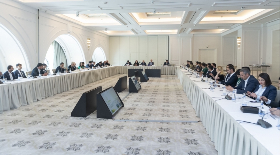 iv-aqrobiznesin-inkishafi-forumunda-aqrar-sektora-dovlet-desteyi-ve-maliyye-teshviqleri-movzulari-muzakire-olunub