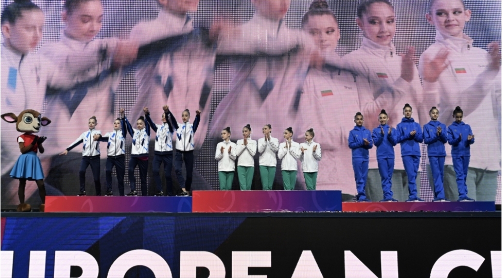 azerbaycanin-qrup-hereketleri-komandasi-bedii-gimnastika-uzre-avropa-kubokunda-iki-medal-qazanib