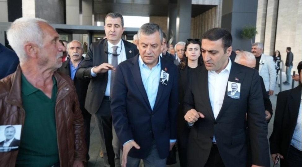 turkiyede-chp-sedri-hucuma-meruz-qalib